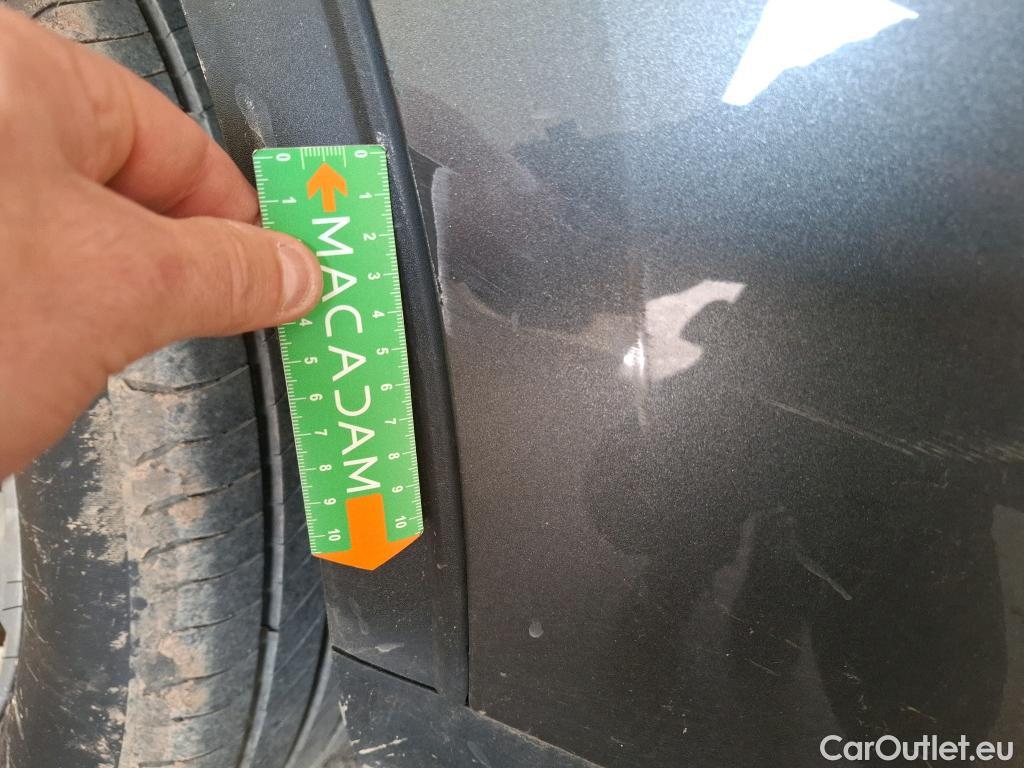  Ford  Kuga FORD  / 2019 / 5P / SUV 2.5 190 hybrid Flexifuel Pshift Titanium #28