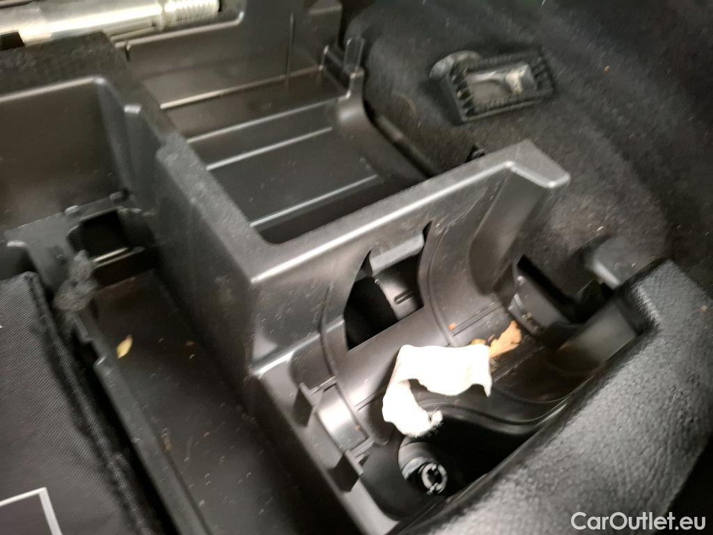  Mercedes  A-Klasse MERCEDES-BENZ Classe A Compact / 2018 / 5P / Berline A 250 e Progressive Line 8G-DCT #29