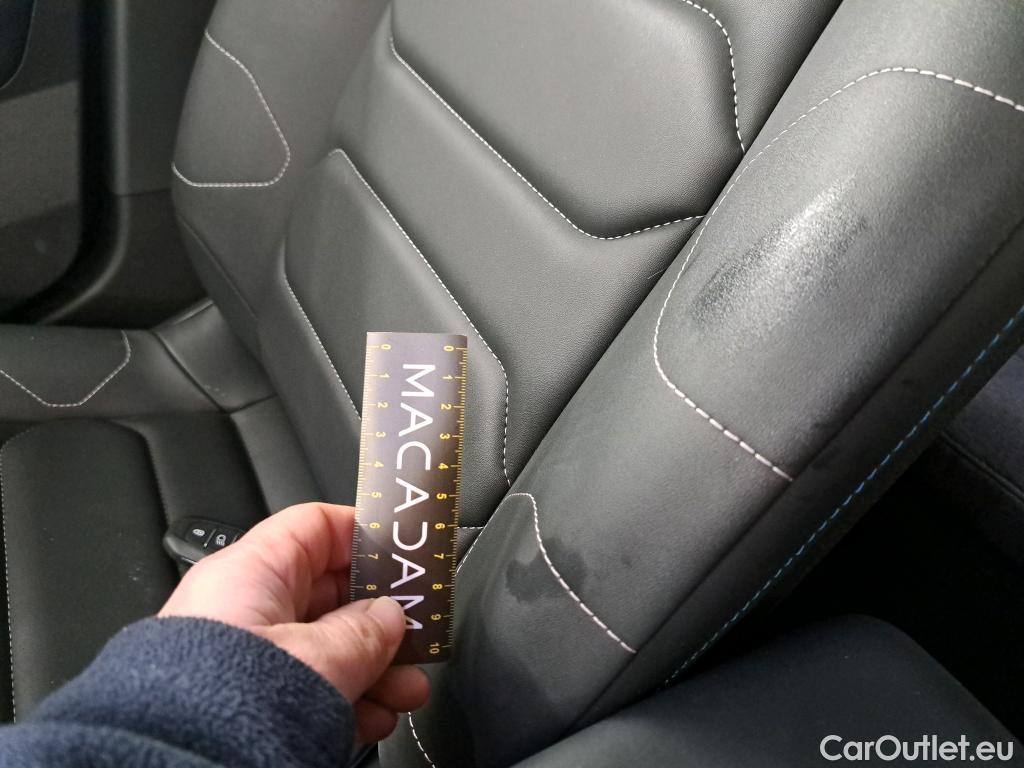  Citroen  C4 CITROEN  X / 2022 / 4P / Berline PureTech 130 S&S EAT8 Shine #8