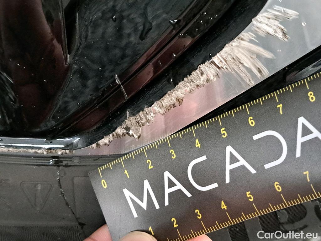  Citroen  C4 CITROEN  X / 2022 / 4P / Berline PureTech 130 S&S EAT8 Shine #2