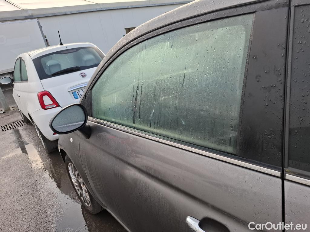  Fiat  500 FIAT   2015  3P  Berline Hybrid 10 BSG 70 ch Dolcevita #52