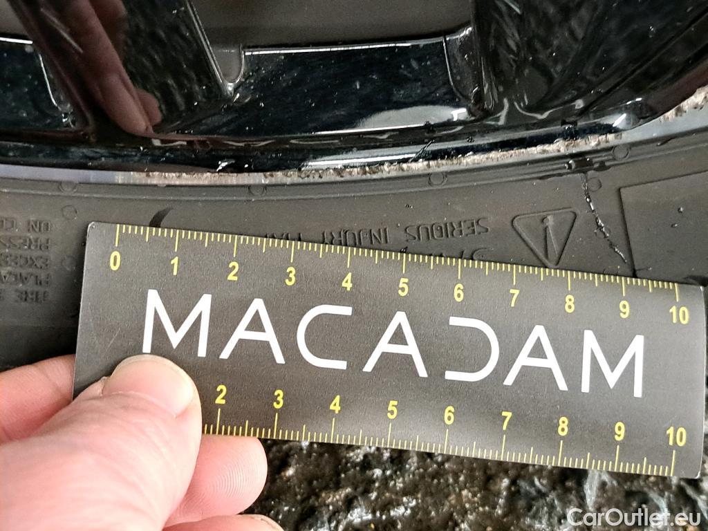  Citroen  C4 CITROEN  X / 2022 / 4P / Berline PureTech 130 S&S EAT8 Shine #1