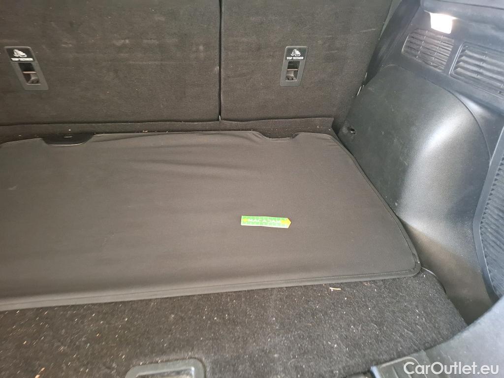  Ford  Kuga FORD  / 2019 / 5P / SUV 2.5 190 hybrid Flexifuel Pshift Titanium #18