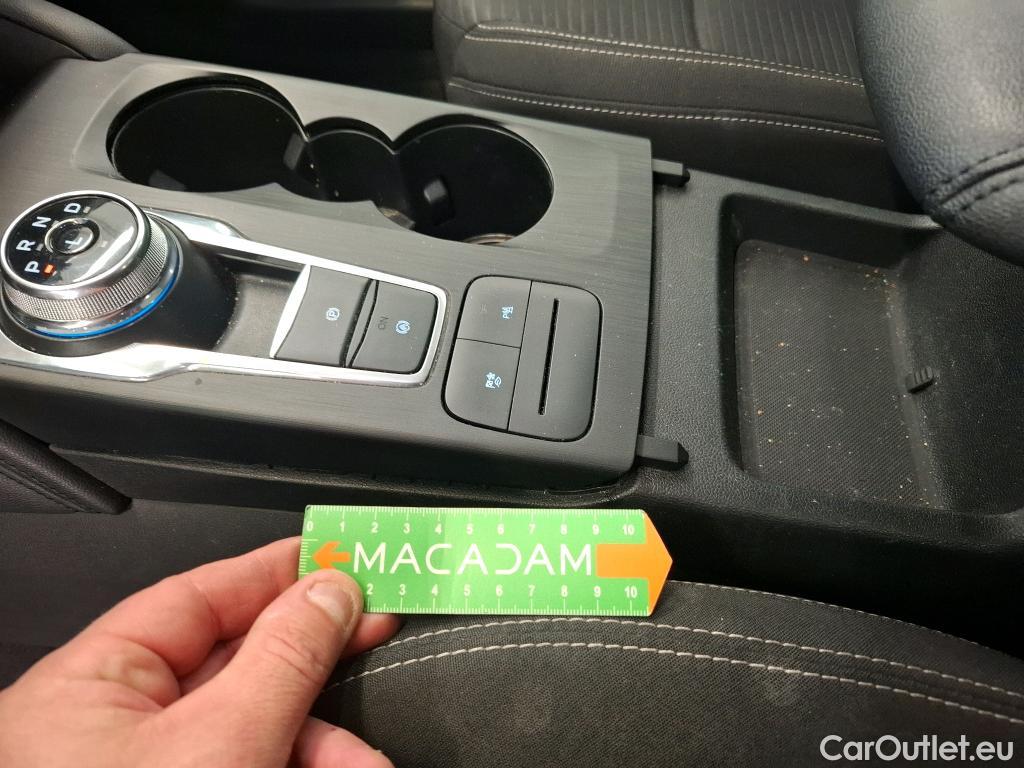  Ford  Kuga FORD  / 2019 / 5P / SUV 2.5 190 hybrid Flexifuel Pshift Titanium #37