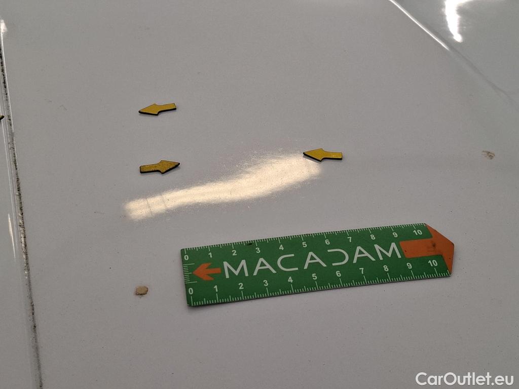  Peugeot  208 PEUGEOT  / 2015 / 5P / Berline &BLUEHDI 100 €6.c S&S ALLURE BUSINESS #8