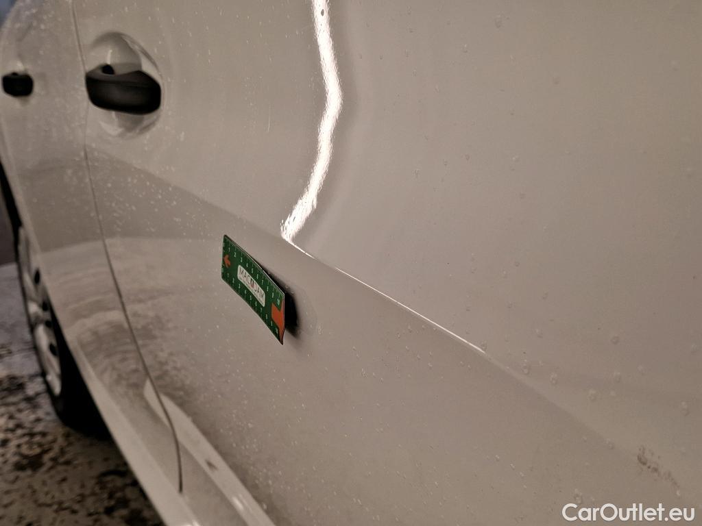  Peugeot  208  Premium 1.5 HDi 100CV BVM6 E6d #12