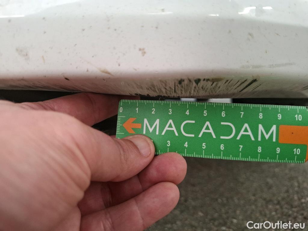  Peugeot  208 PEUGEOT  / 2015 / 5P / Berline &BLUEHDI 100 €6.c S&S ALLURE BUSINESS #33