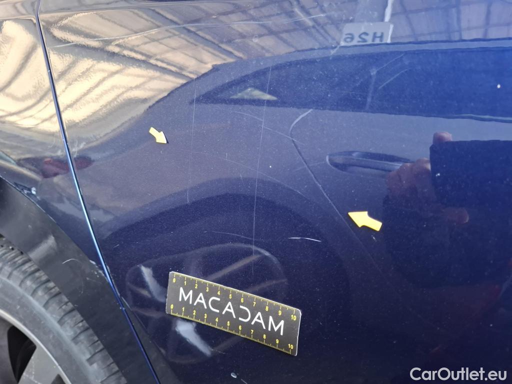  Volkswagen  Touran  Carat BlueMotion Tech 2.0 TDI 115CV BVA7 7 Sieges E6dT #18