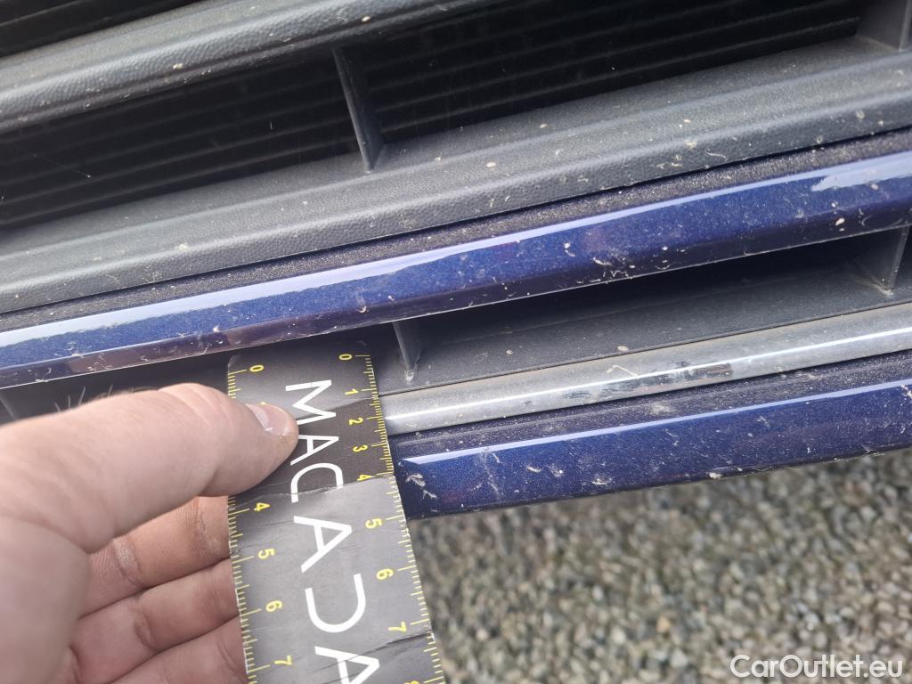  Volkswagen  Touran  Carat BlueMotion Tech 2.0 TDI 115CV BVA7 7 Sieges E6dT #39