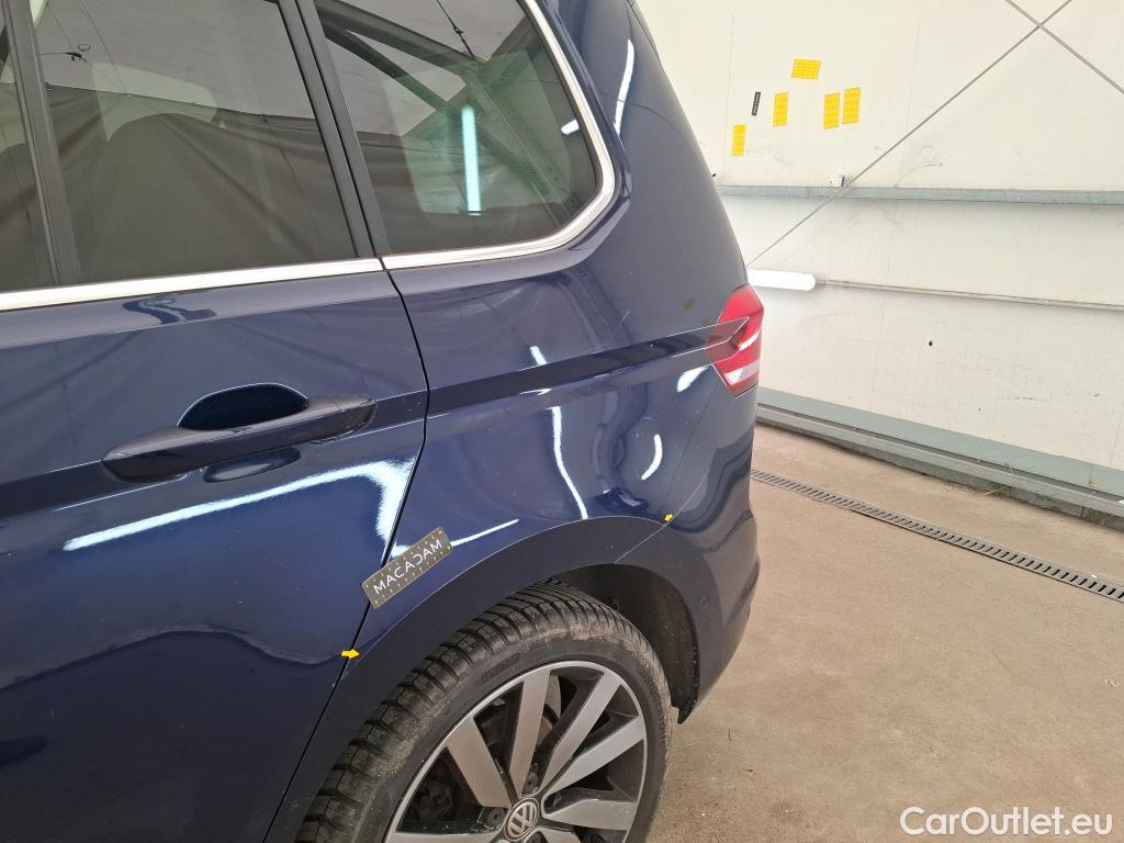  Volkswagen  Touran  Carat BlueMotion Tech 2.0 TDI 115CV BVA7 7 Sieges E6dT #9