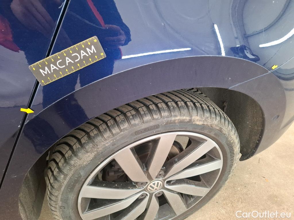  Volkswagen  Touran  Carat BlueMotion Tech 2.0 TDI 115CV BVA7 7 Sieges E6dT #10