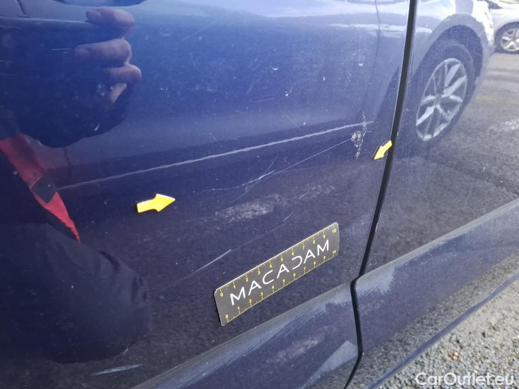  Volkswagen  Touran  Carat BlueMotion Tech 2.0 TDI 115CV BVA7 7 Sieges E6dT #17