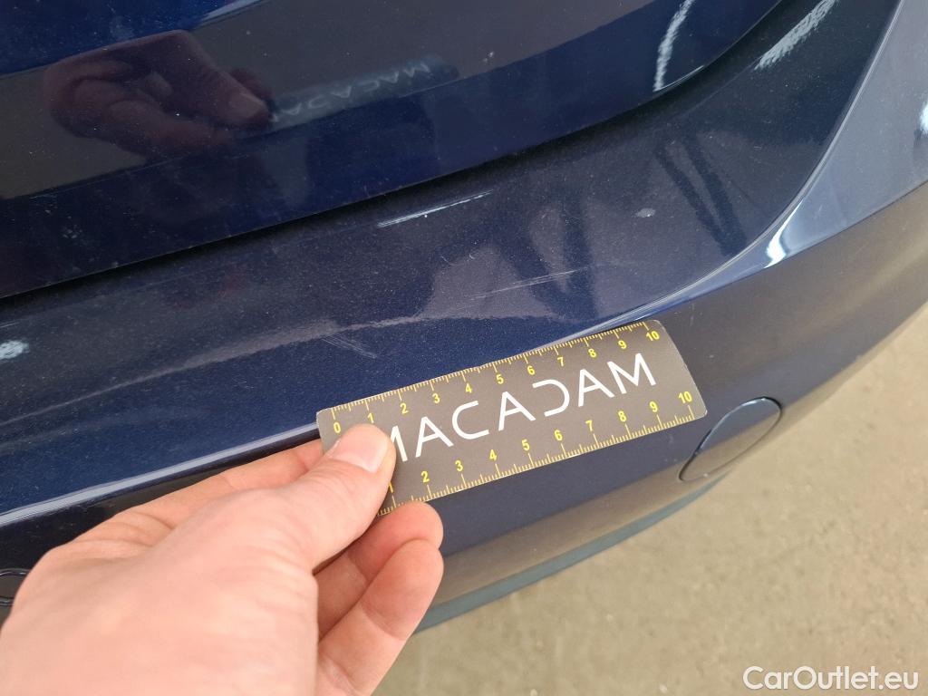  Volkswagen  Touran  Carat BlueMotion Tech 2.0 TDI 115CV BVA7 7 Sieges E6dT #27