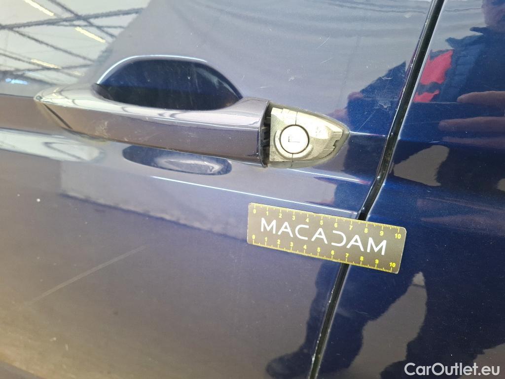  Volkswagen  Touran  Carat BlueMotion Tech 2.0 TDI 115CV BVA7 7 Sieges E6dT #63