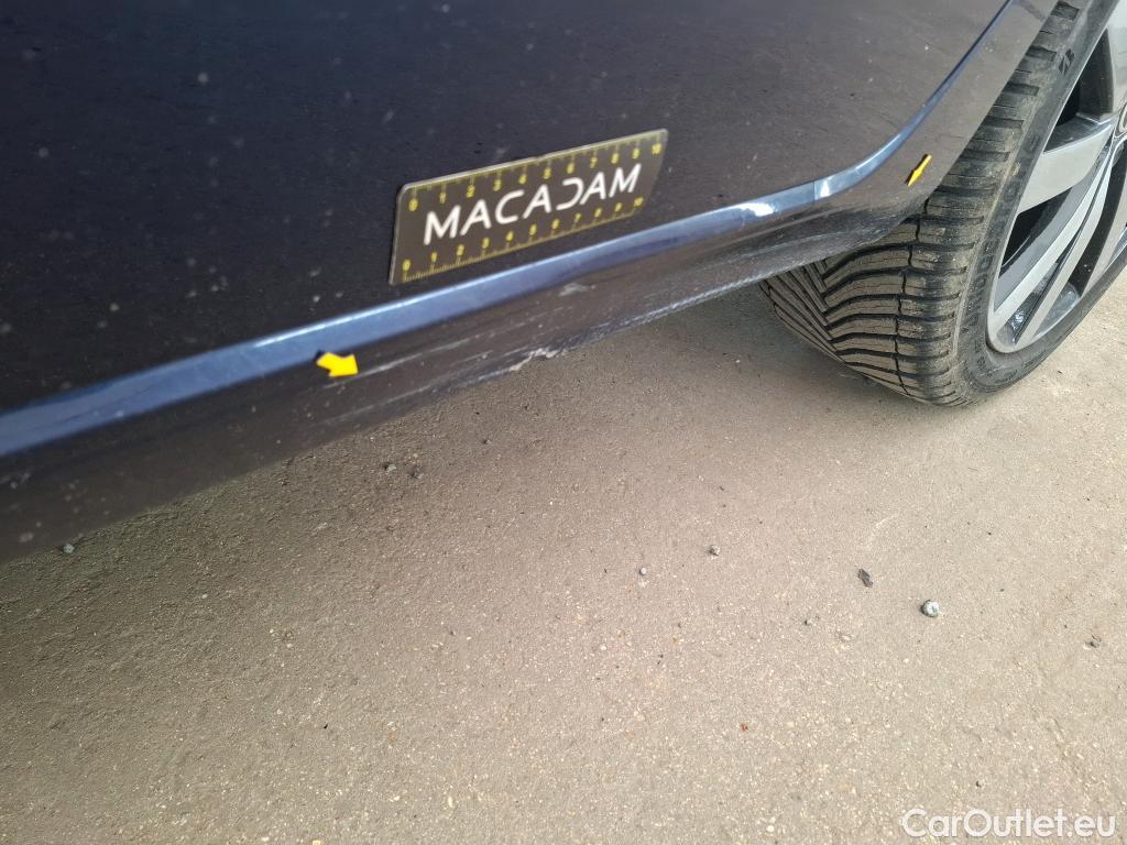  Volkswagen  Touran  Carat BlueMotion Tech 2.0 TDI 115CV BVA7 7 Sieges E6dT #2