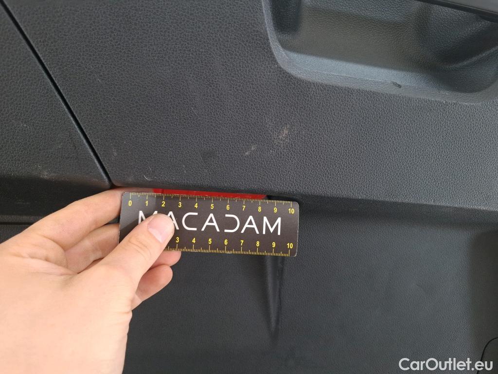  Volkswagen  Touran  Carat BlueMotion Tech 2.0 TDI 115CV BVA7 7 Sieges E6dT #57