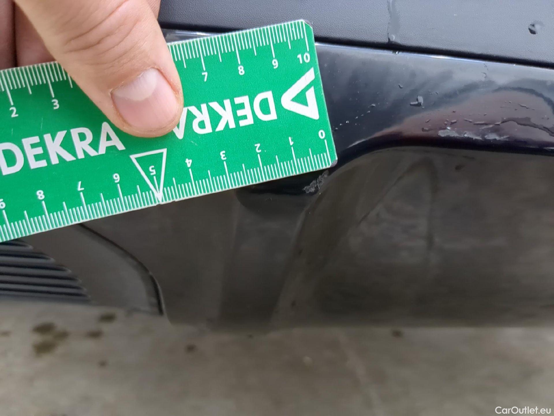  Citroen  C4 CITROEN  X / 2022 / 4P / Berline PureTech 130 S&S EAT8 Feel Pack #23