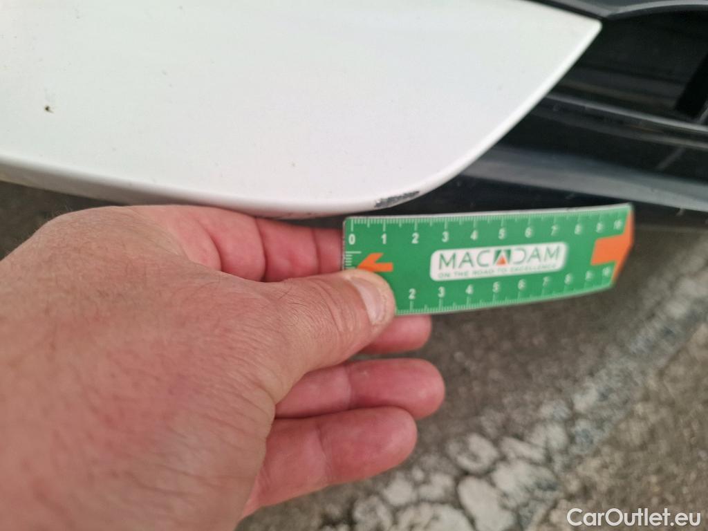  Bmw  Serie 1 Série 1 Berline 118 i Edition Sport 1.5 135CV BVA7 E6d #2