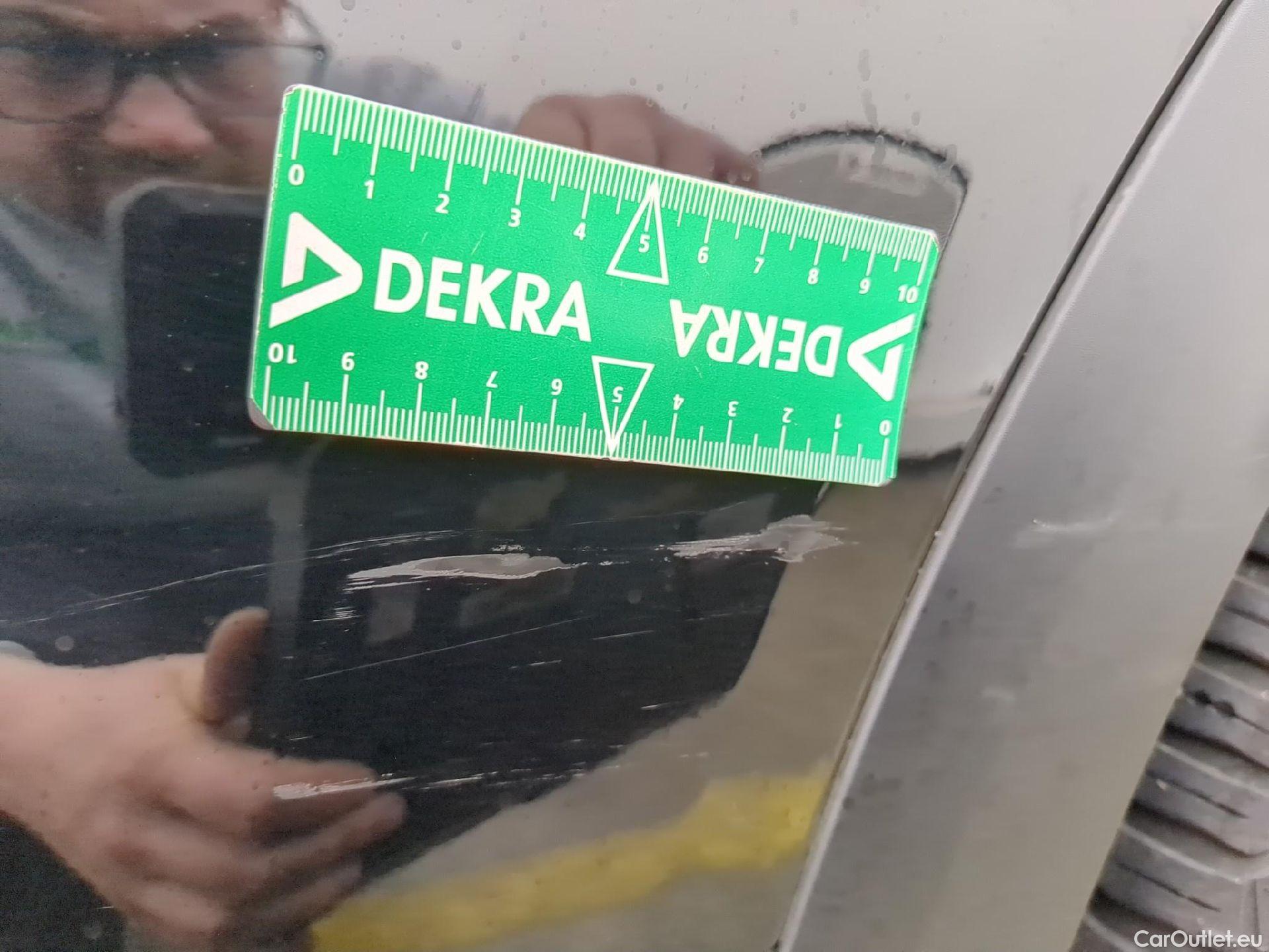  Citroen  C4 CITROEN  X / 2022 / 4P / Berline PureTech 130 S&S EAT8 Feel Pack #25