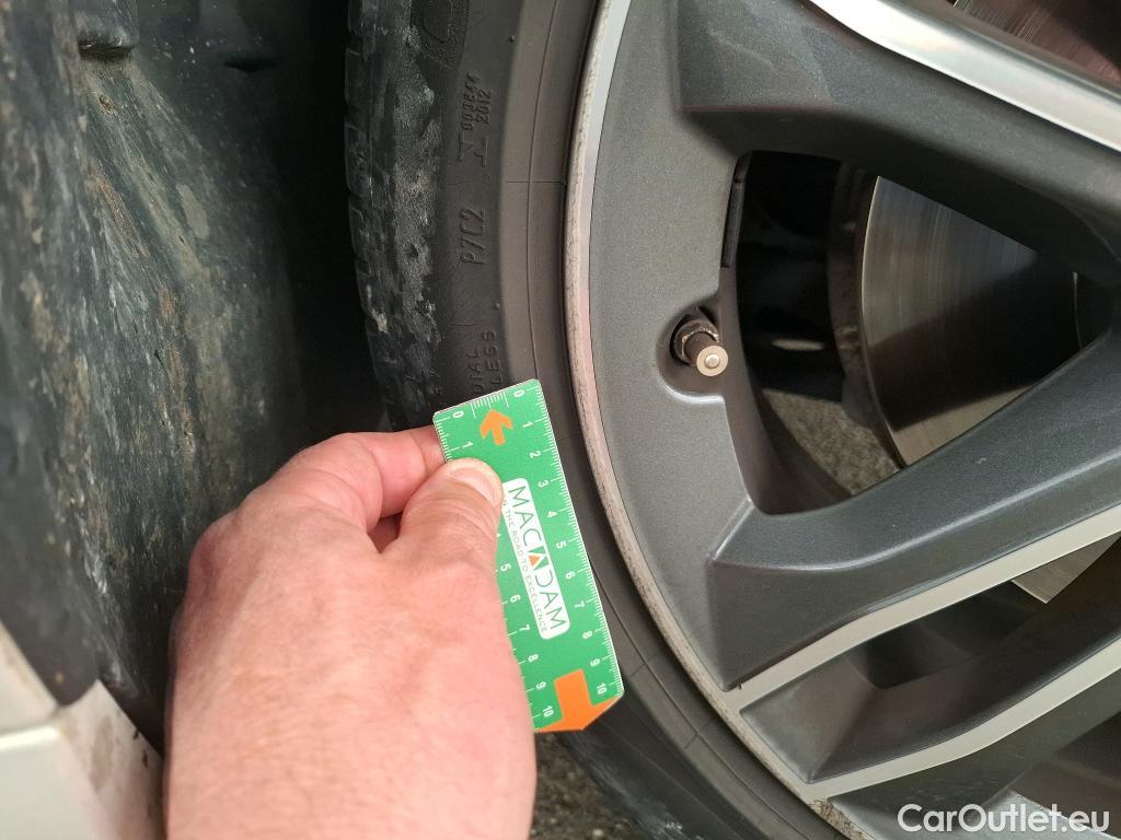  Bmw  Serie 1 Série 1 Berline 118 i Edition Sport 1.5 135CV BVA7 E6d #9