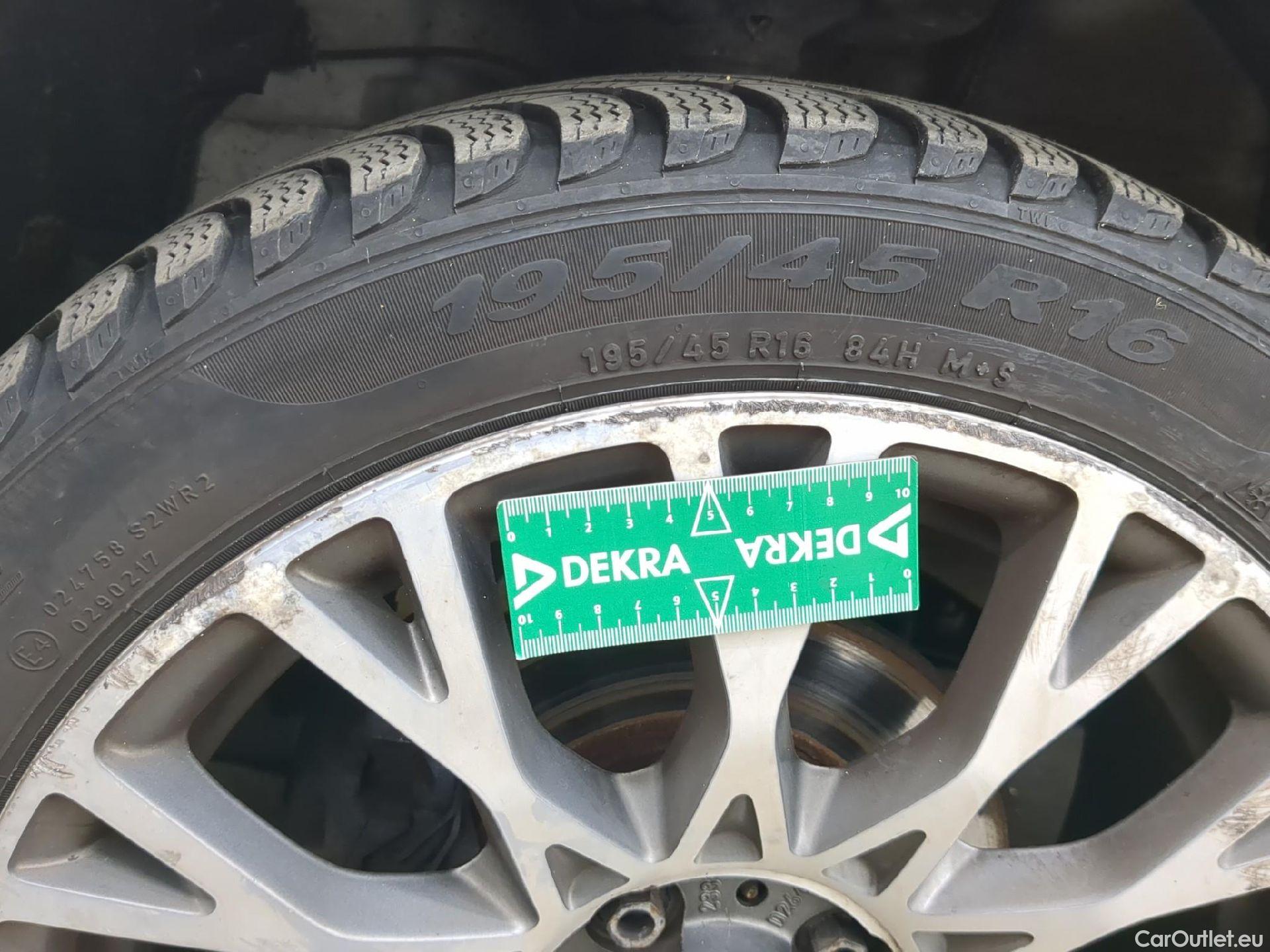  Fiat  500 FIAT  / 2015 / 3P / Berline 1.2 8V 69ch Star #6