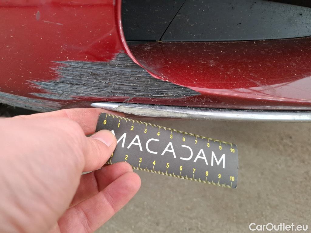  Mercedes  C-Klasse MERCEDES-BENZ Classe C Berline / 2018 / 4P / Berline C 200 d AMG Line #25