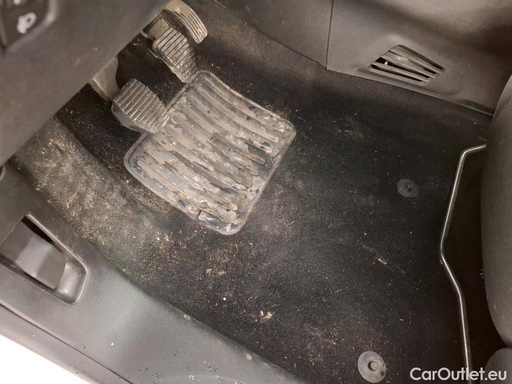  Peugeot  208  Affaire Premium Pack 1.5 HDi 100CV BVM5 E6dT #42