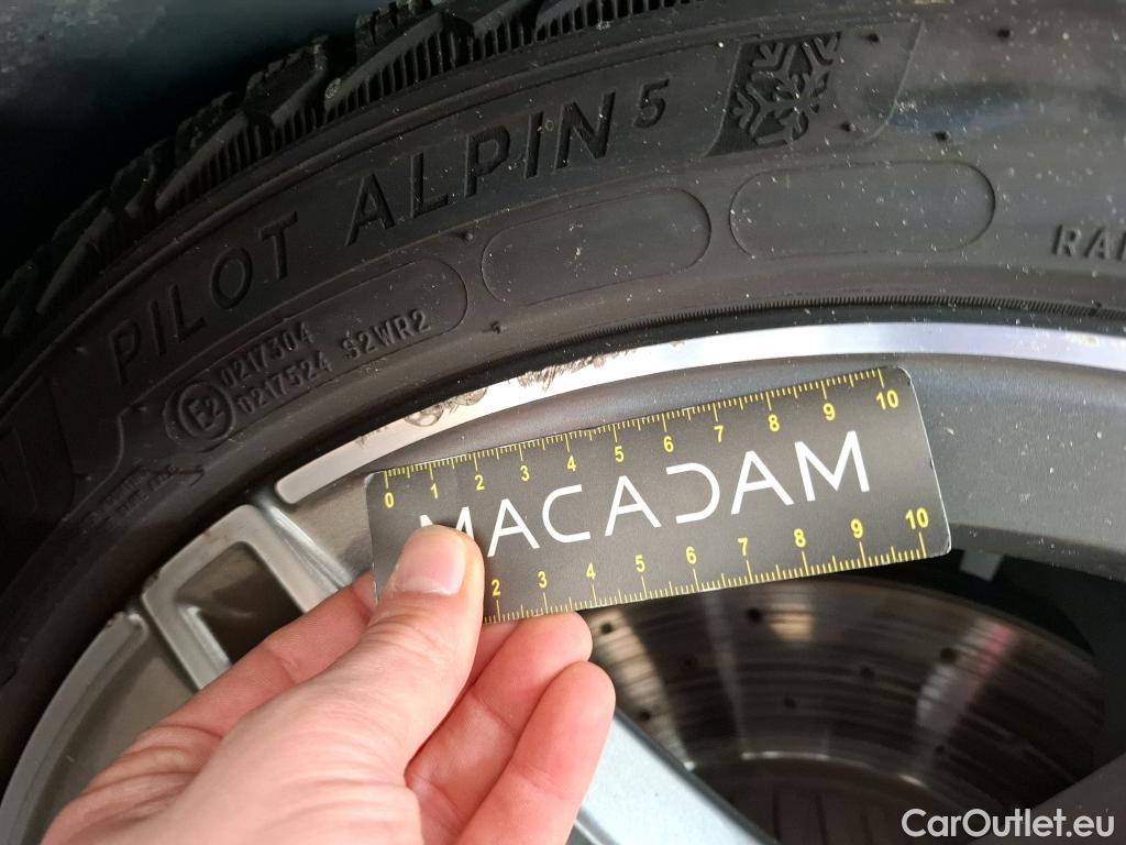  Mercedes  C-Klasse MERCEDES-BENZ Classe C Berline / 2018 / 4P / Berline C 200 d AMG Line #15