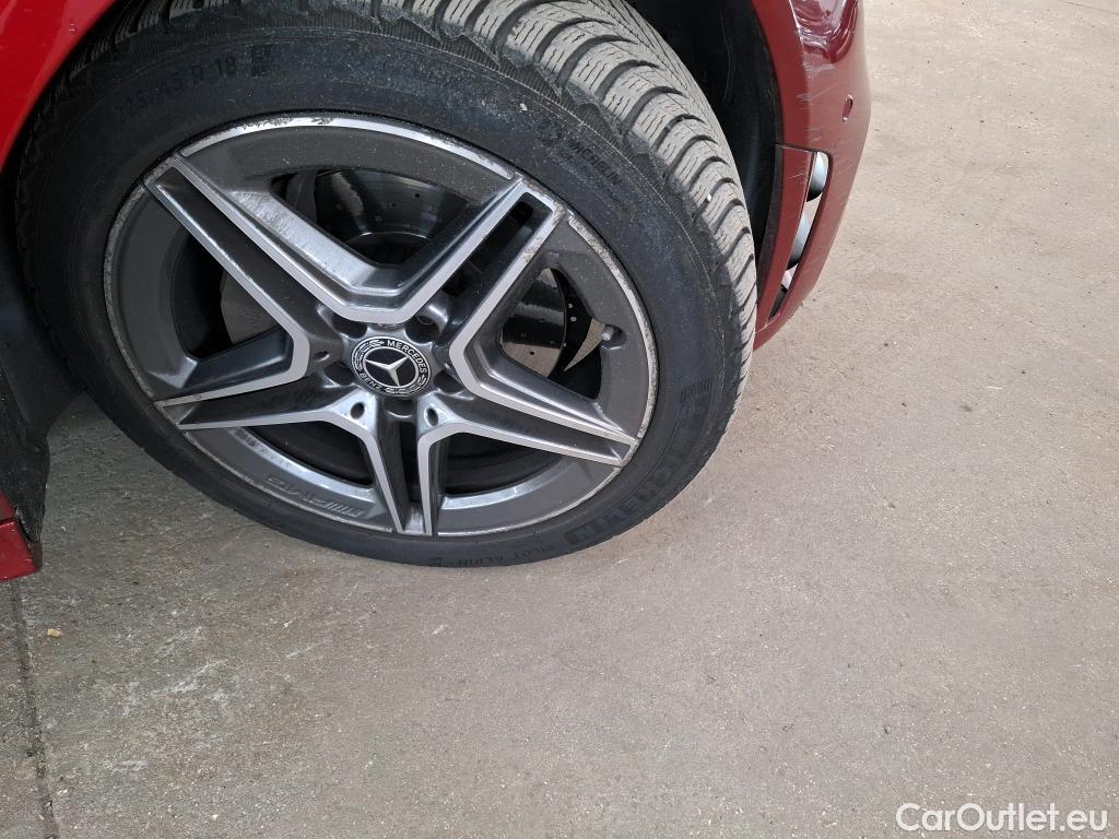  Mercedes  C-Klasse MERCEDES-BENZ Classe C Berline / 2018 / 4P / Berline C 200 d AMG Line #17