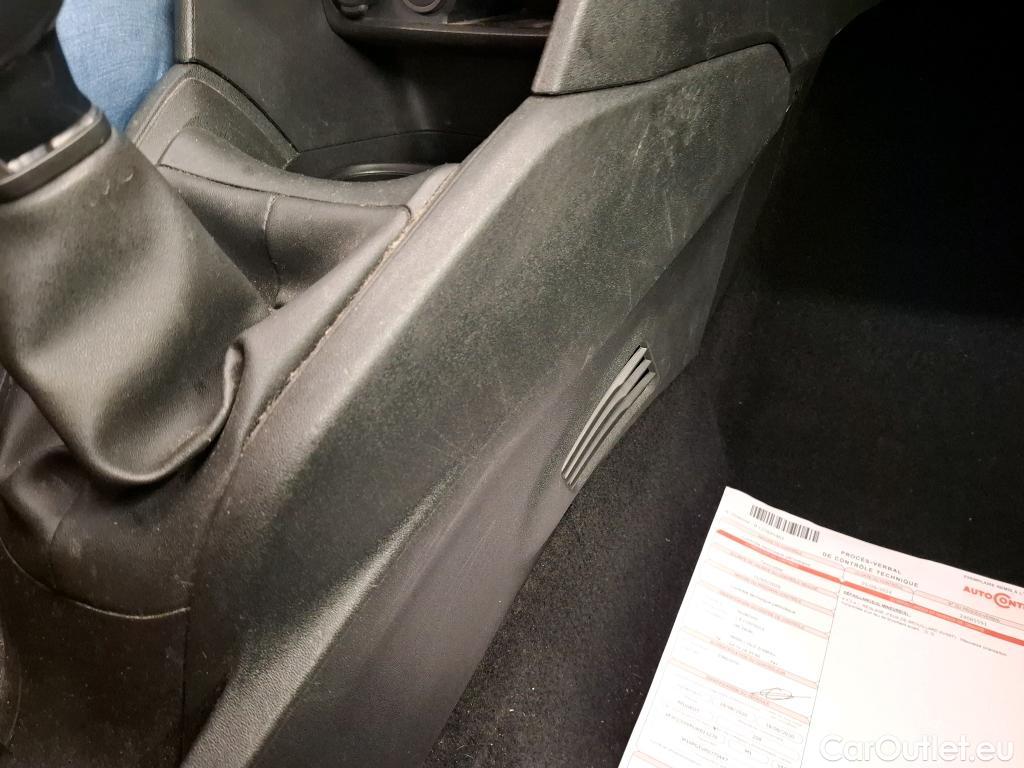  Peugeot  208  Affaire Premium Pack 1.5 HDi 100CV BVM5 E6dT #32