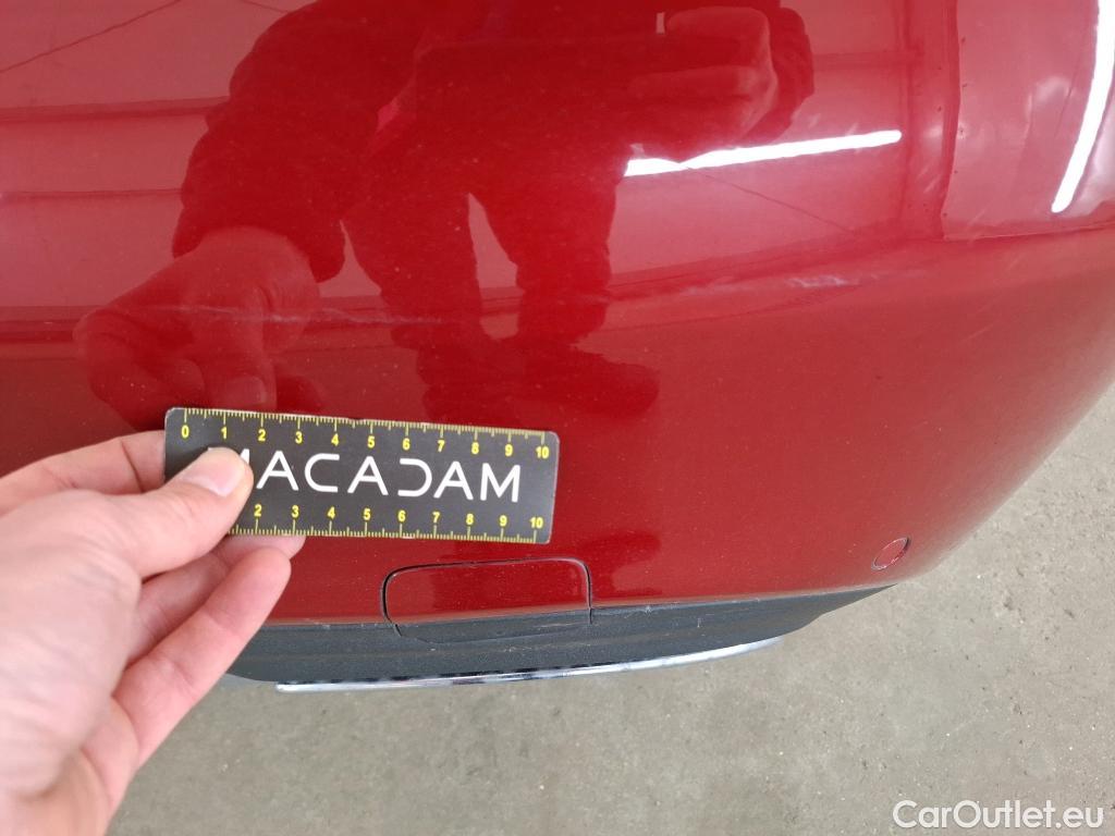  Mercedes  C-Klasse MERCEDES-BENZ Classe C Berline / 2018 / 4P / Berline C 200 d AMG Line #9