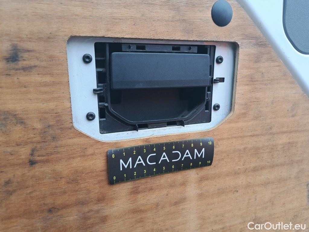  Volkswagen  Crafter  Fourgon Fourgon 35 mittlerer Radstand mit Hochdach FWD 2.0 140CV BVM6 #35