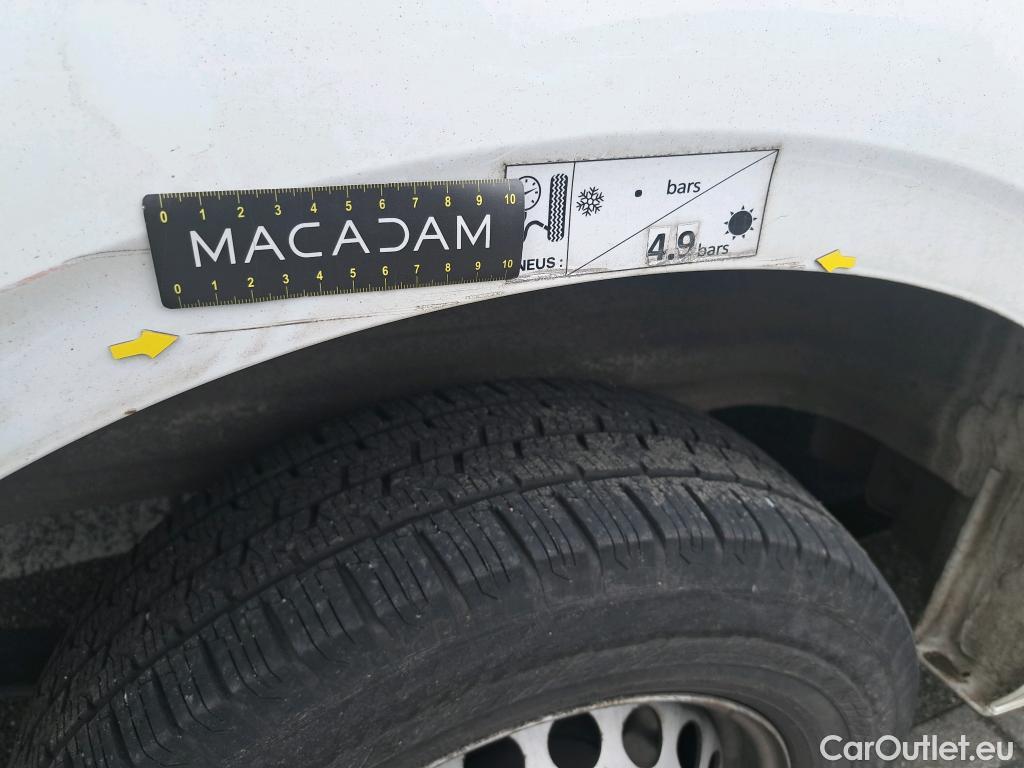  Volkswagen  Crafter  Fourgon Fourgon 35 mittlerer Radstand mit Hochdach FWD 2.0 140CV BVM6 #12