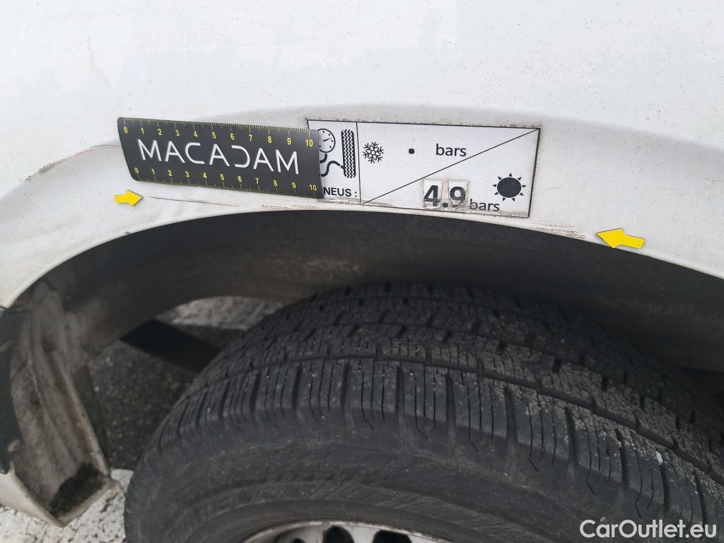  Volkswagen  Crafter  Fourgon Fourgon 35 mittlerer Radstand mit Hochdach FWD 2.0 140CV BVM6 #13