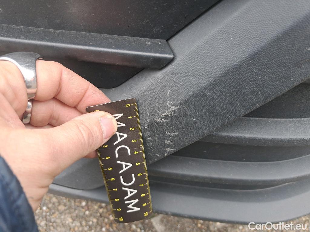  Volkswagen  Crafter  Fourgon Fourgon 35 mittlerer Radstand mit Hochdach FWD 2.0 140CV BVM6 #58