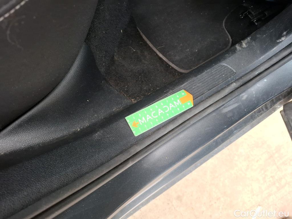  Volkswagen  T-ROC  Life Business 1.5 TSI 150CV BVA7 E6d #1