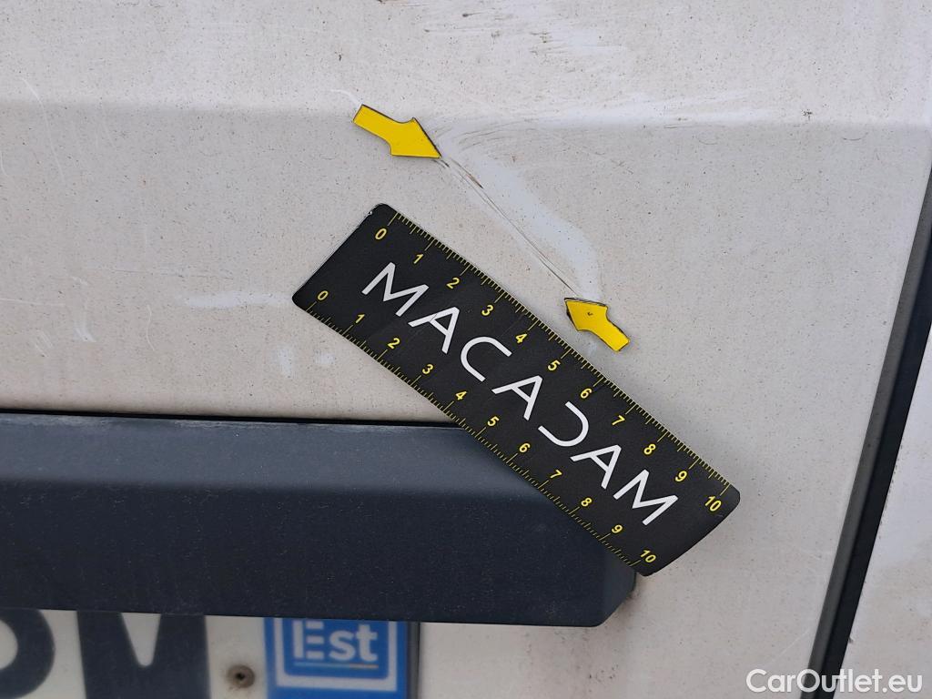  Volkswagen  Crafter  Fourgon Fourgon 35 mittlerer Radstand mit Hochdach FWD 2.0 140CV BVM6 #69