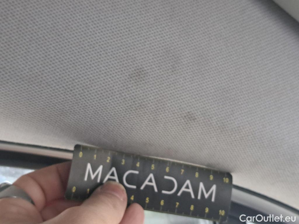  Volkswagen  Crafter  Fourgon Fourgon 35 mittlerer Radstand mit Hochdach FWD 2.0 140CV BVM6 #46