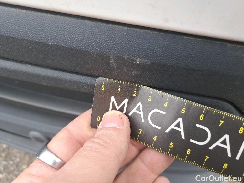  Volkswagen  Crafter  Fourgon Fourgon 35 mittlerer Radstand mit Hochdach FWD 2.0 140CV BVM6 #73