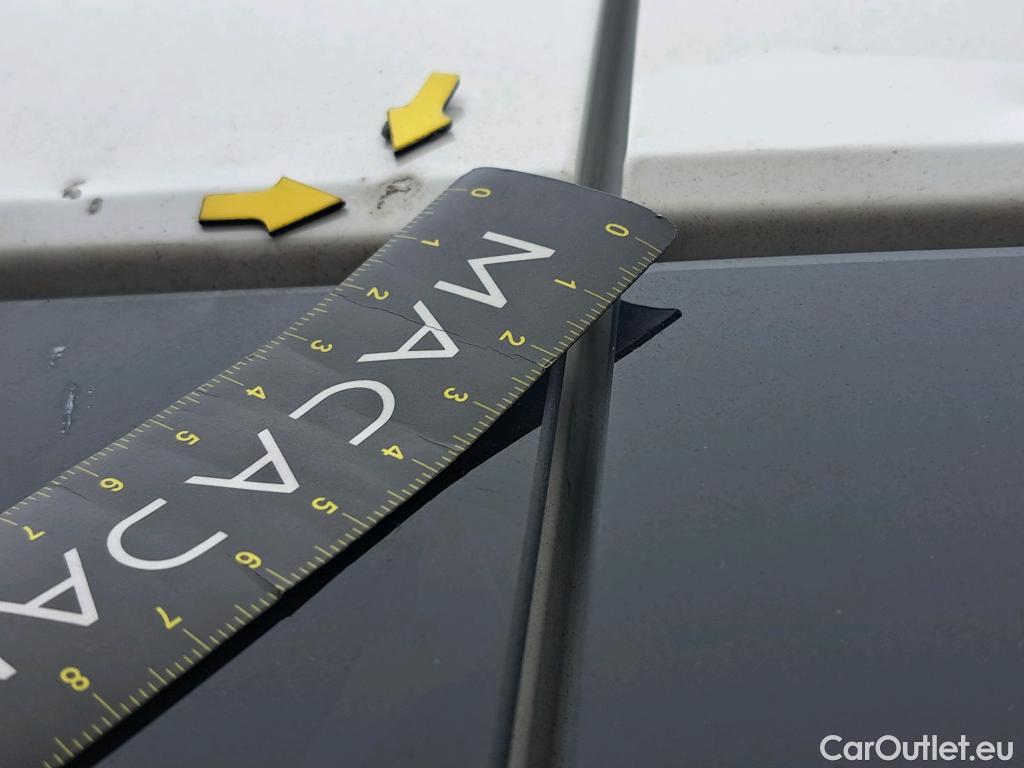  Volkswagen  Crafter  Fourgon Fourgon 35 mittlerer Radstand mit Hochdach FWD 2.0 140CV BVM6 #66