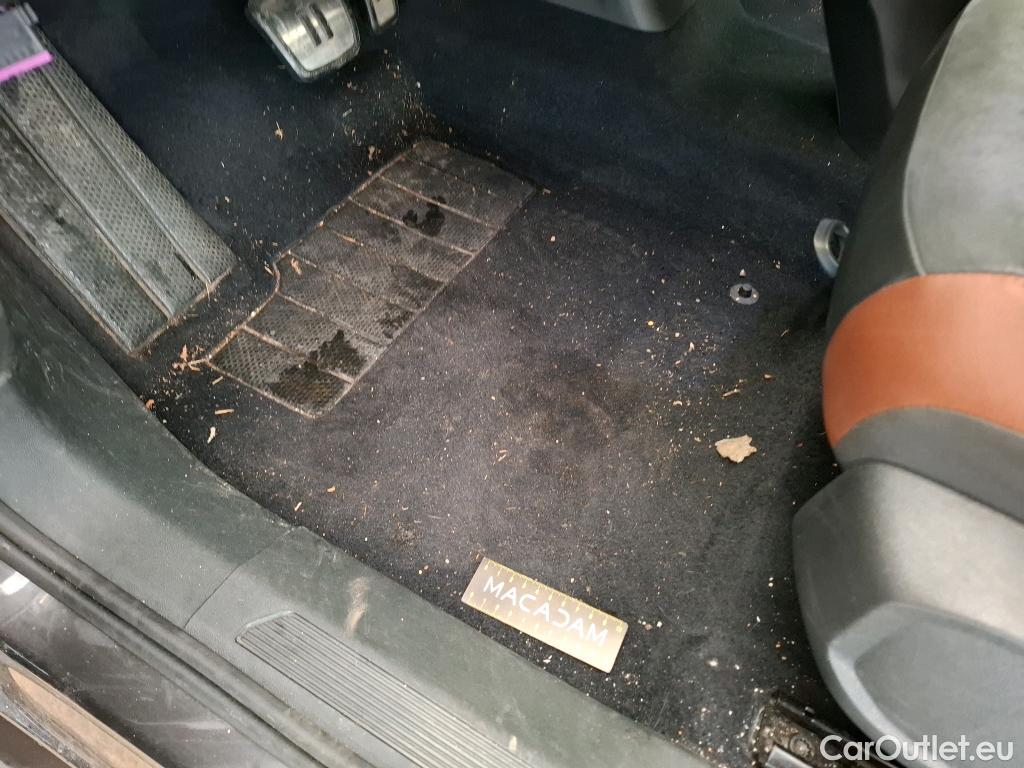  Volkswagen  ID.4  Business Pro Performance 77kWh BVA #31