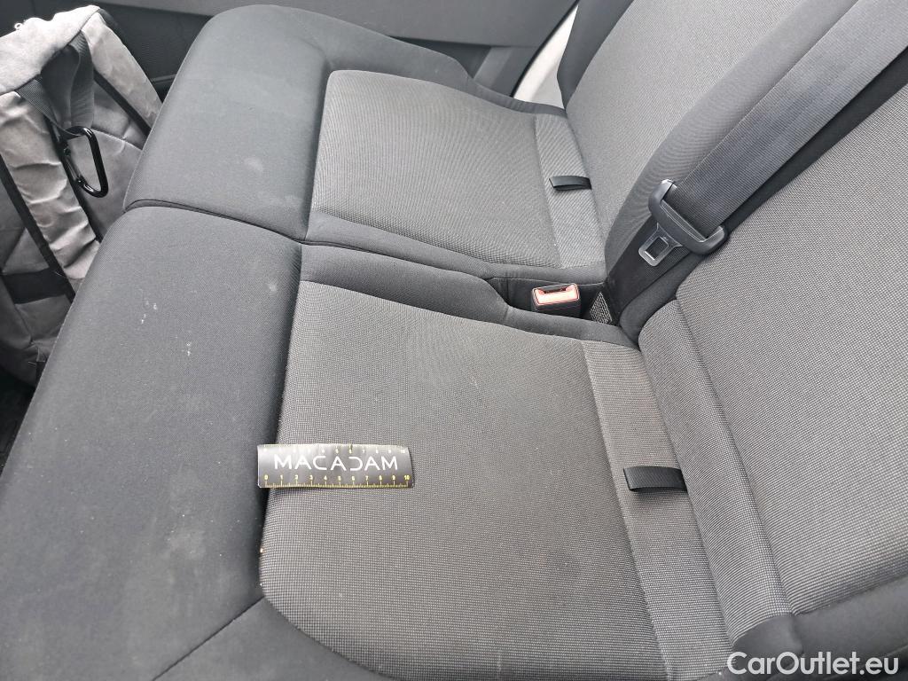  Volkswagen  Crafter  Fourgon Fourgon 35 mittlerer Radstand mit Hochdach FWD 2.0 140CV BVM6 #39