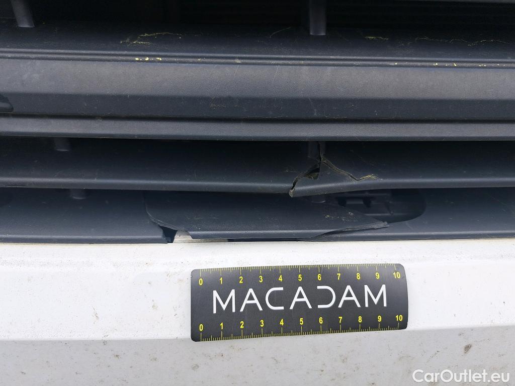  Volkswagen  Crafter  Fourgon Fourgon 35 mittlerer Radstand mit Hochdach FWD 2.0 140CV BVM6 #29