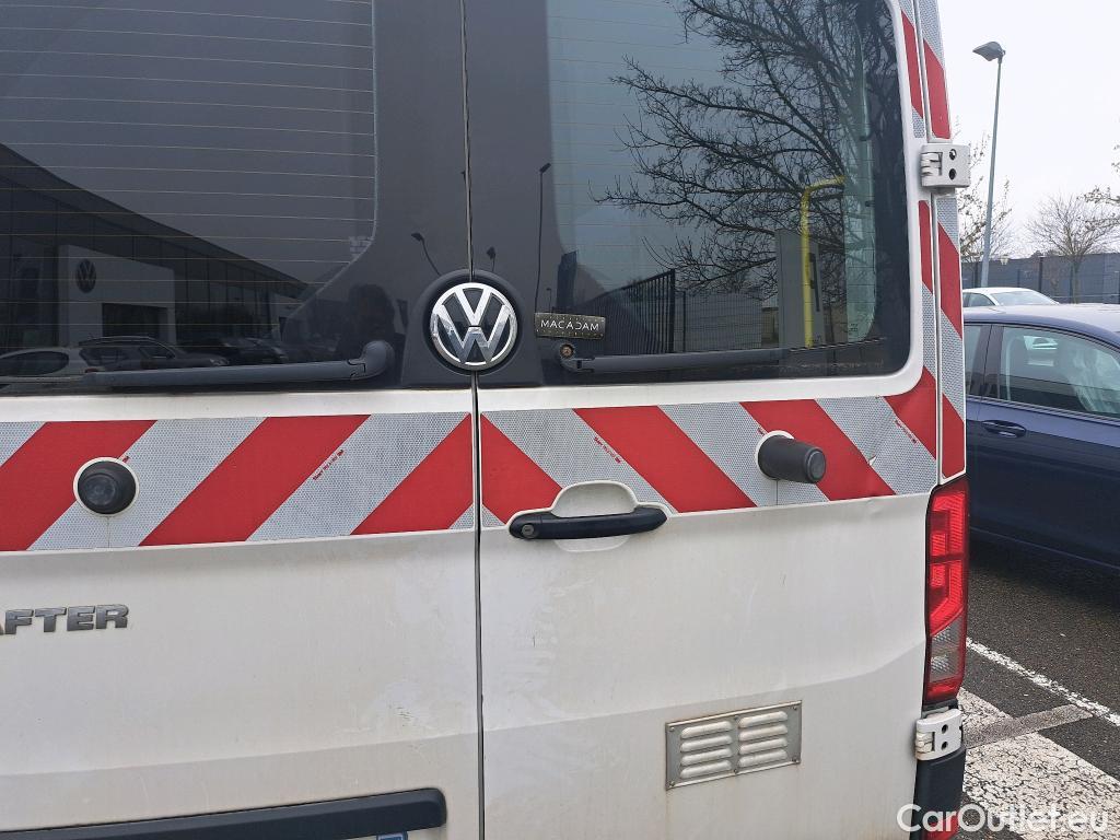  Volkswagen  Crafter  Fourgon Fourgon 35 mittlerer Radstand mit Hochdach FWD 2.0 140CV BVM6 #49