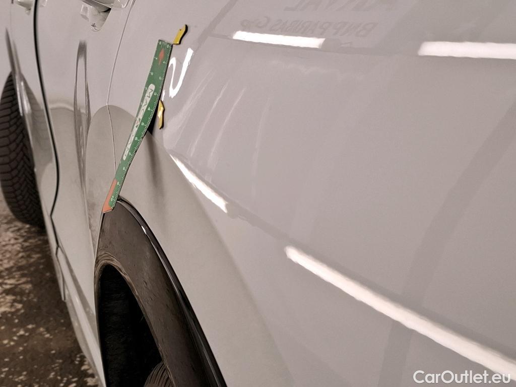  Volkswagen  Tiguan VOLKSWAGEN  / 2023 / 5P / SUV 2.0 TDI 150 DSG7 R-LINE EXCLUSIVE(SP) #2