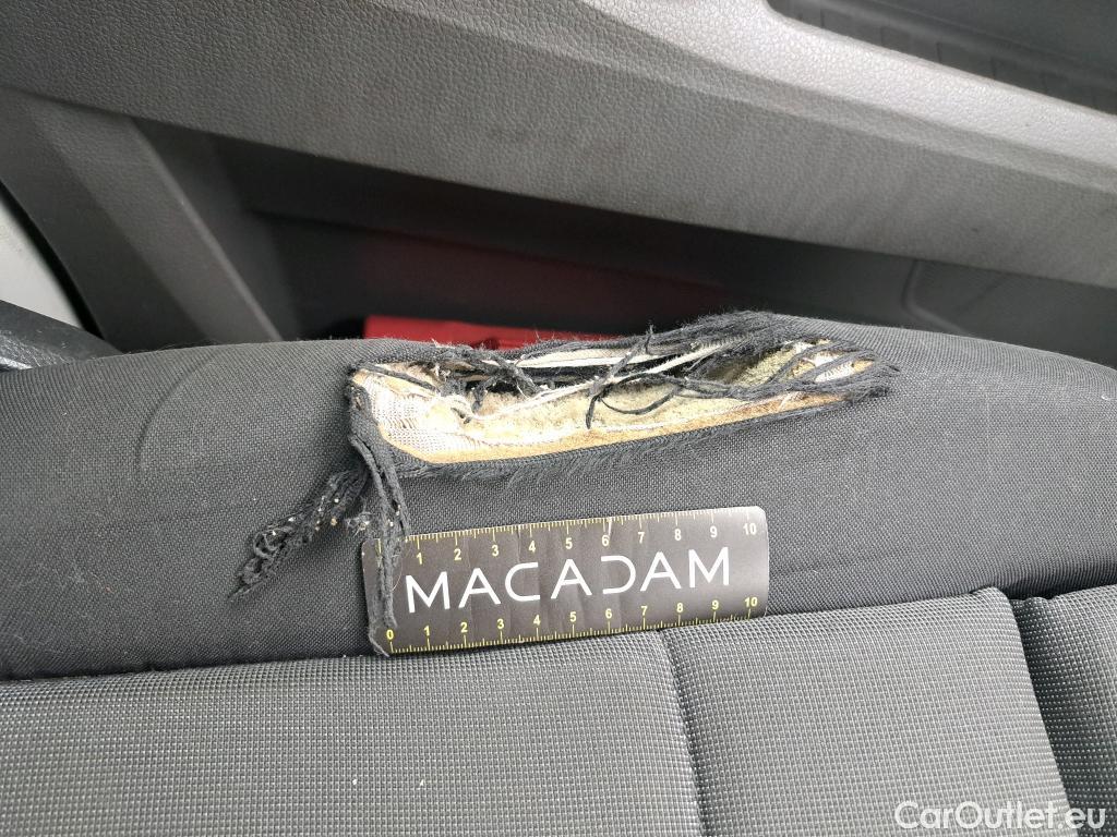  Volkswagen  Crafter  Fourgon Fourgon 35 mittlerer Radstand mit Hochdach FWD 2.0 140CV BVM6 #19