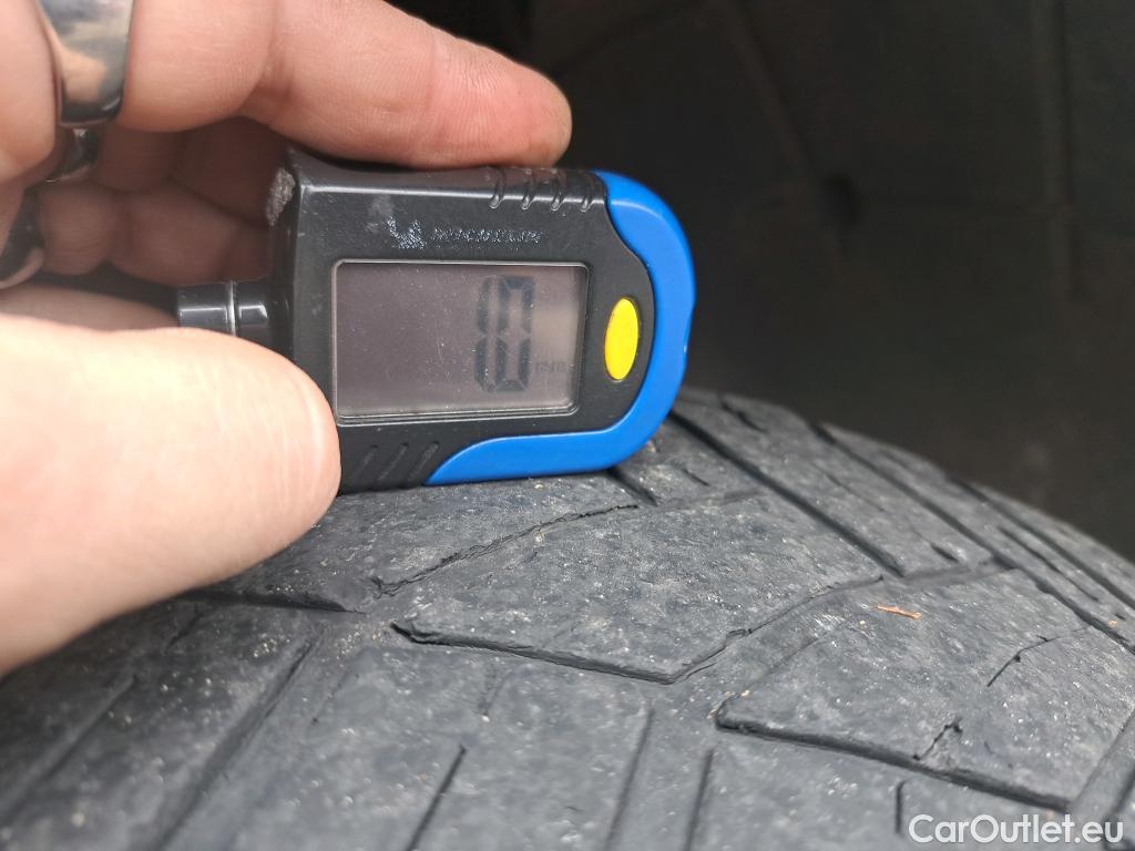  Volkswagen  Crafter  Fourgon Fourgon 35 mittlerer Radstand mit Hochdach FWD 2.0 140CV BVM6 #31