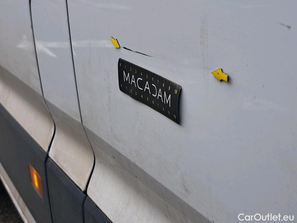  Volkswagen  Crafter  Fourgon Fourgon 35 mittlerer Radstand mit Hochdach FWD 2.0 140CV BVM6 #4