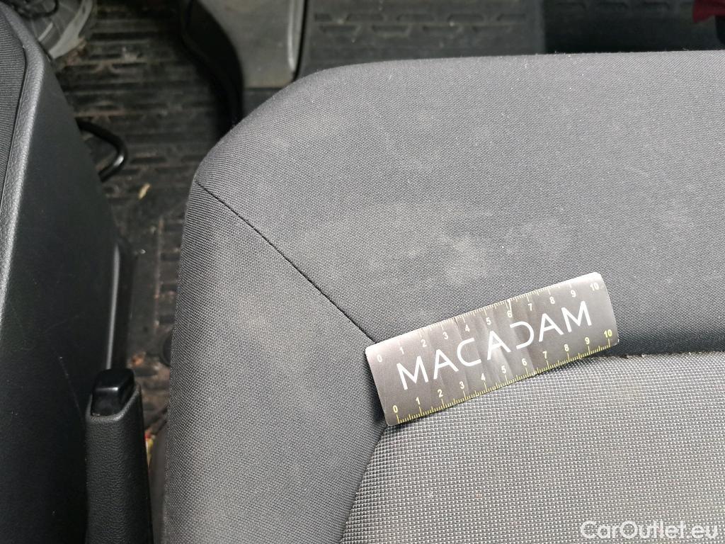  Volkswagen  Crafter  Fourgon Fourgon 35 mittlerer Radstand mit Hochdach FWD 2.0 140CV BVM6 #40