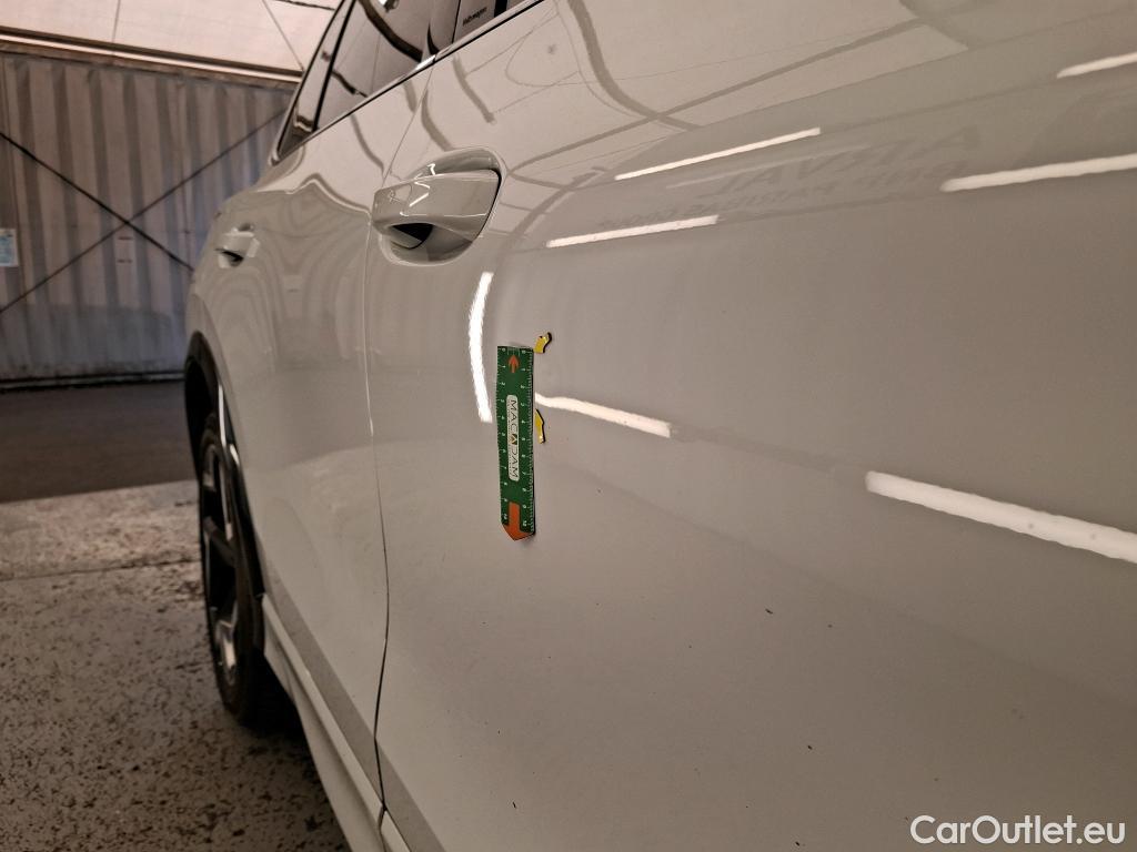  Volkswagen  Tiguan VOLKSWAGEN  / 2023 / 5P / SUV 2.0 TDI 150 DSG7 R-LINE EXCLUSIVE(SP) #3